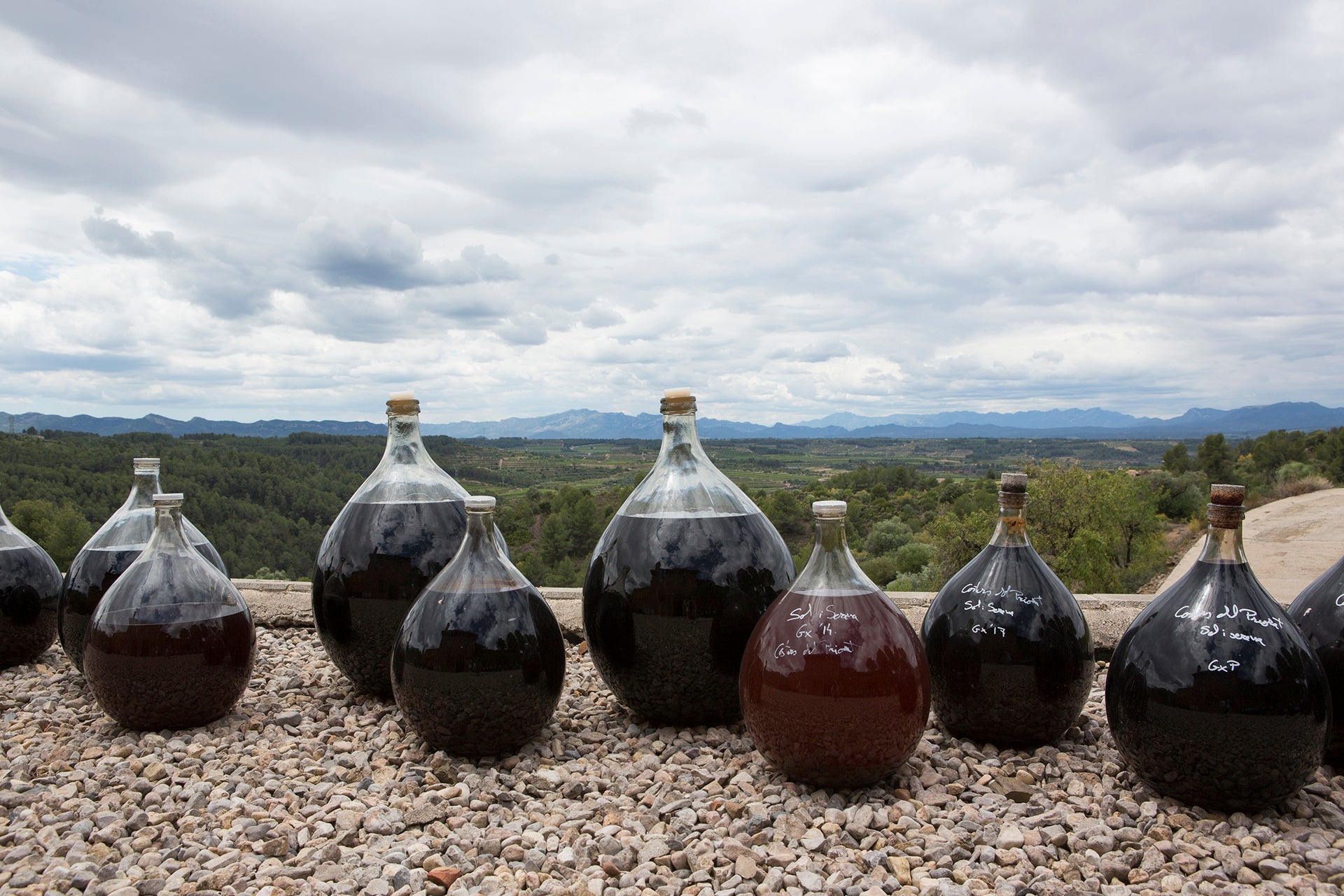 Glasballoons mit oxidativ ausgebauten Weinen "Rancio" vom Weingut Costers del Priorat 